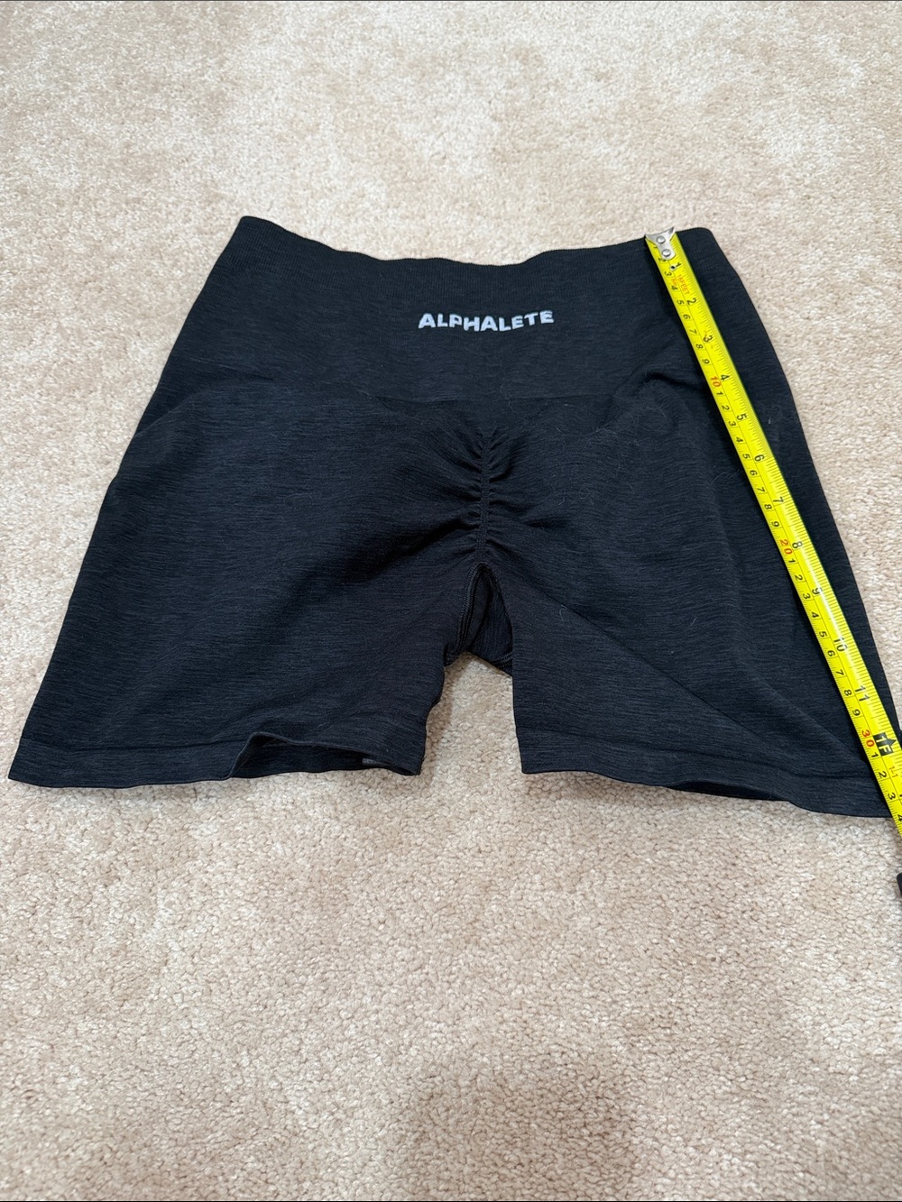 Alphalete Black High-Waist Scrunch Shorts size L - Picture 2 of 5